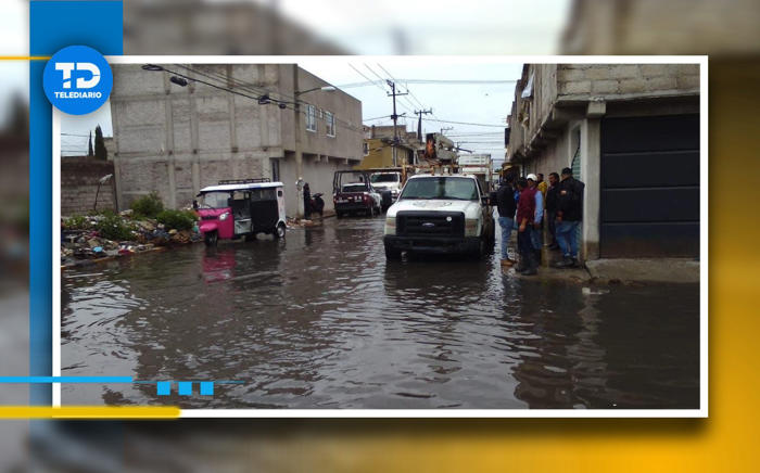 canal río de la compañía, chimalhuacán, se desborda; decenas de casas están inundadas