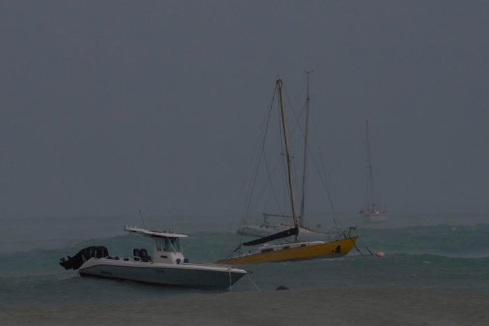 starker hurrikan «beryl» trifft in karibik auf land