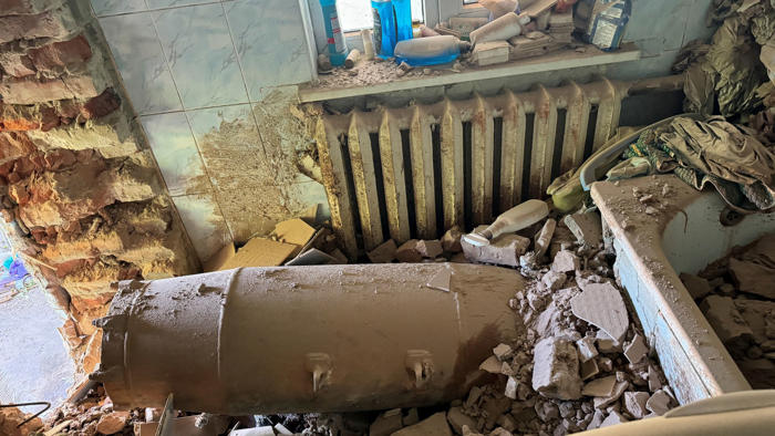 ukrainekrieg: russland schießt tonnenschwere gleitbomben wohl immer wieder in eigenes staatsgebiet