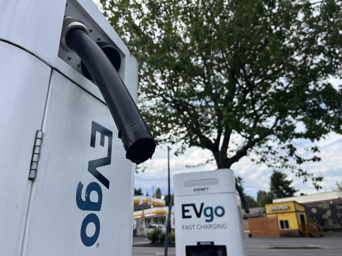 seattle-area ev drivers left searching for fast chargers due to ‘epidemic’ of cable theft