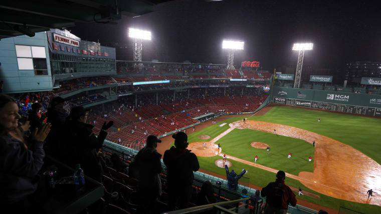former red sox broadcaster says he still loves the fans but not the team