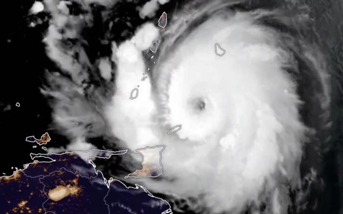 huracán ‘beryl’ es “extremadamente peligroso”, advierte centro nacional de huracanes de ee. uu.