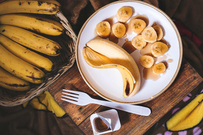 σταματήστε να πετάτε τις φλούδες από τις μπανάνες – ο άγνωστος τρόπος χρήσης τους