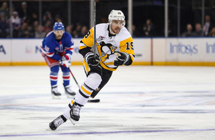 rangers trade for reilly smith from penguins