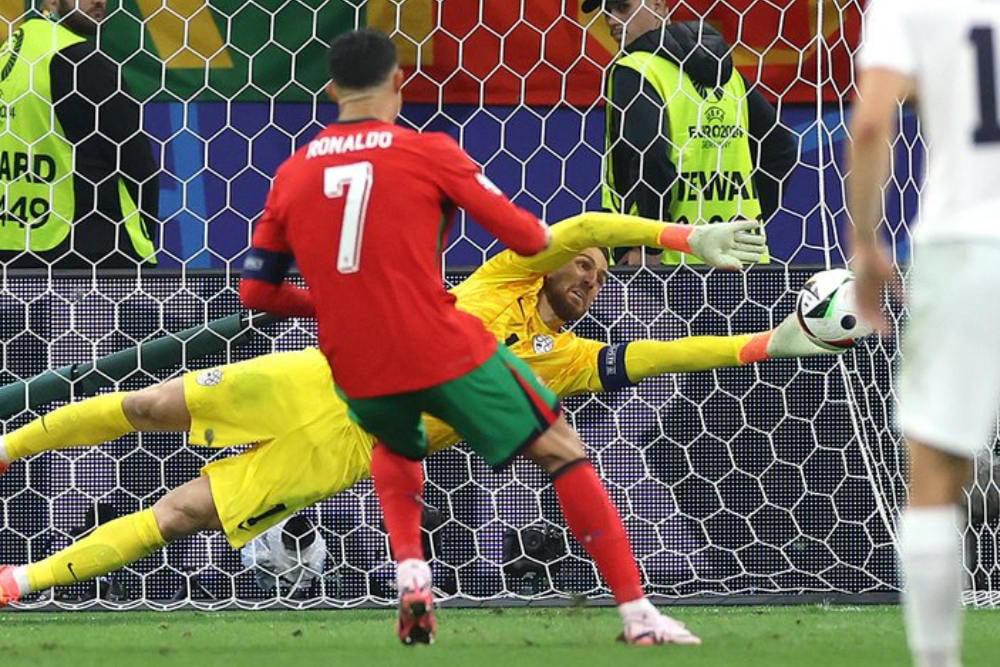 costa jadi pahlawan di adu penalti, bawa portugal lolos ke perempat final euro 2024
