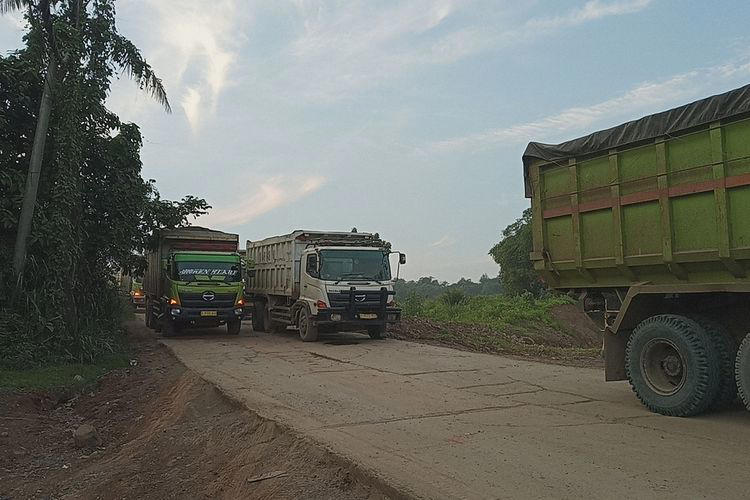 impor truk bekas tambang bikin usaha karoseri bangkrut