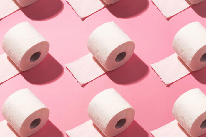 cette erreur courante avec le papier toilette peut aggraver les hémorroïdes (surtout après 50 ans)