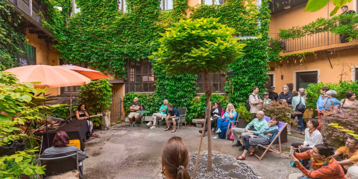 Sommerliche Kulturvielfalt: „DonnerSzenen“ 2024 startet am Donnerstag