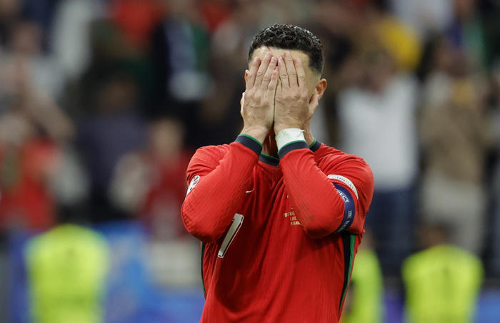 el desconsolado llanto de cristiano ronaldo al fallar el penal de la clasificación en la eurocopa