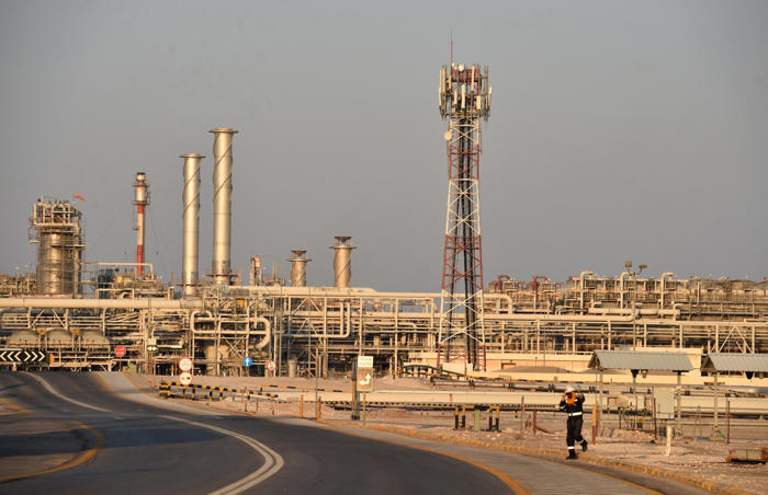 saudi aramco discovers 7 new oil and gas deposits