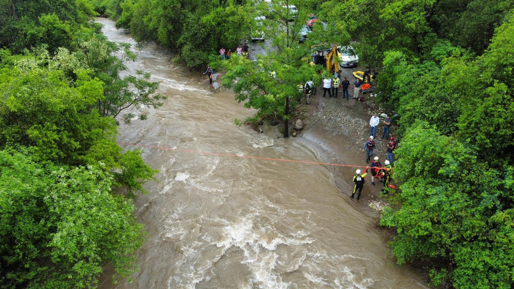 cientos de personas incomunicadas tras 12 horas de lluvia en tamaulipas