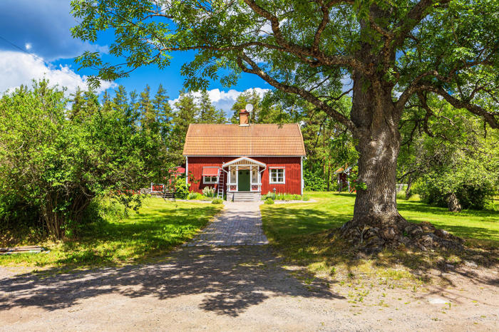 schwedische stadt verkauft grundstücke für unter 10 cent pro quadratmeter – unter dieser bedingung