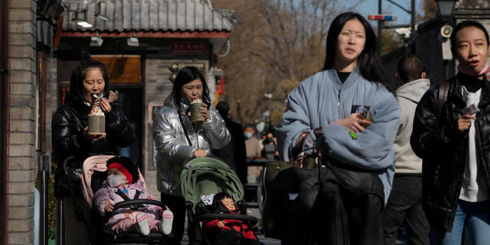 nya trenden bland unga i kina: ”hämnd-sparande”