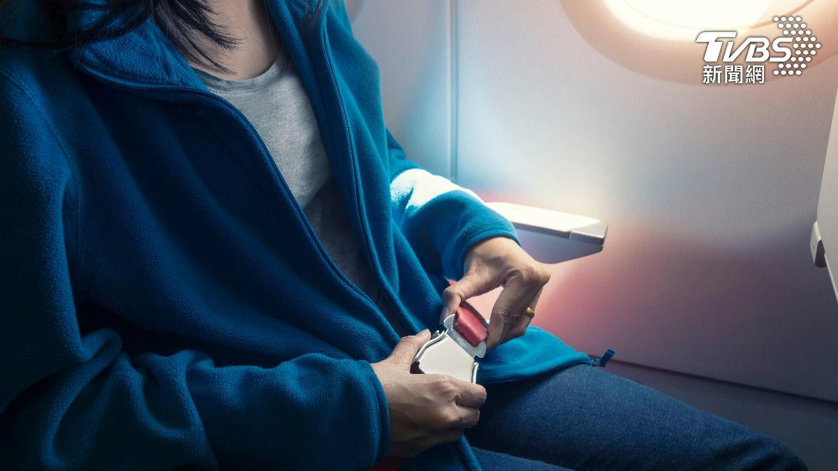 24歲女登澳航班機「突座位倒地」 安全帶未繫上當場身亡原因曝