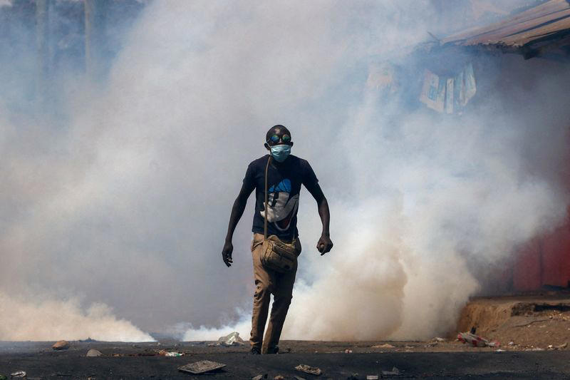 riot police patrol nairobi as kenyan activists call for more protests