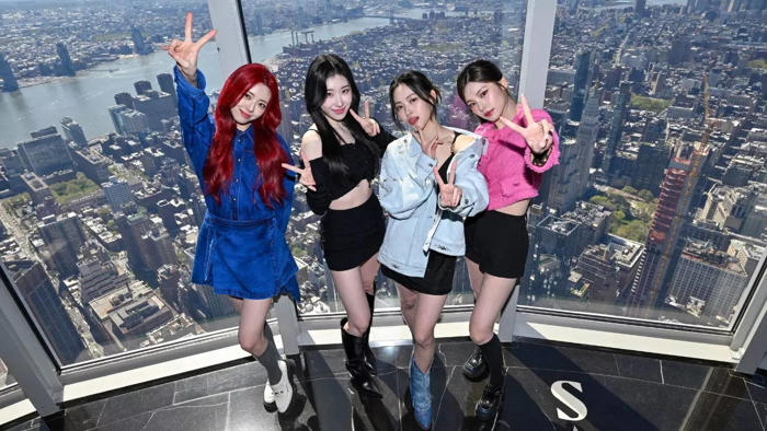 itzy concludes u.s. tour with 32 shows across 28 different regions worldwide!