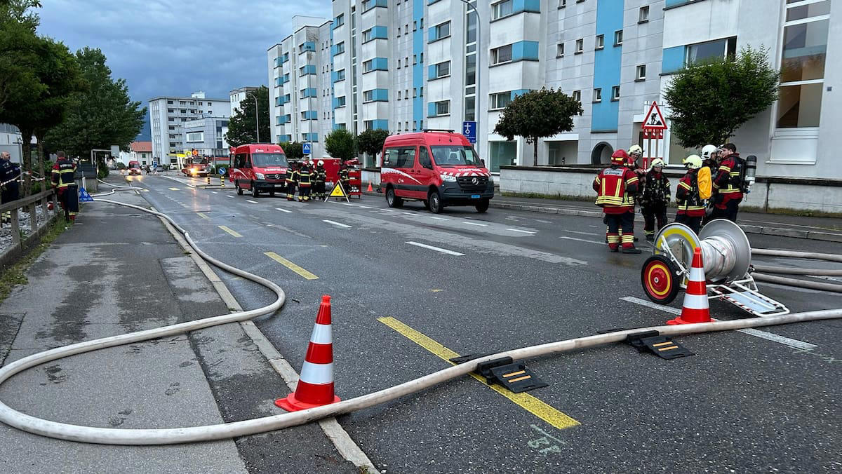 90 personen evakuiert: zwei tote nach brand in bulle fr – 20 verletzte