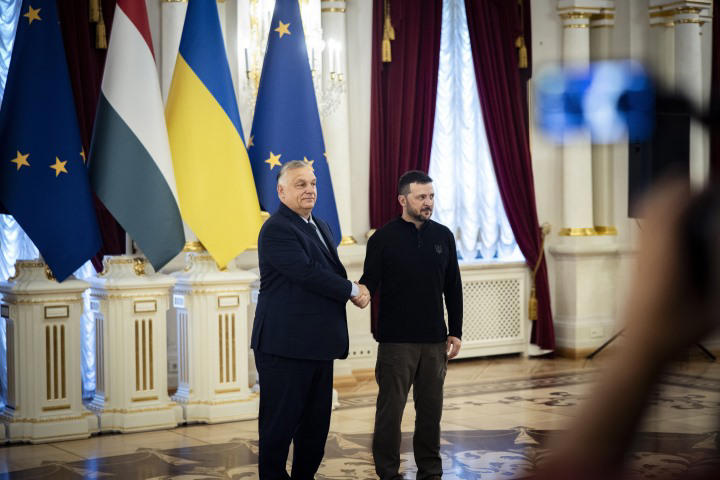 primeiro-ministro húngaro em kiev pela primeira vez desde a invasão