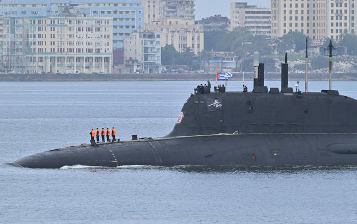 russian attack submarines carried out secret operations in irish sea