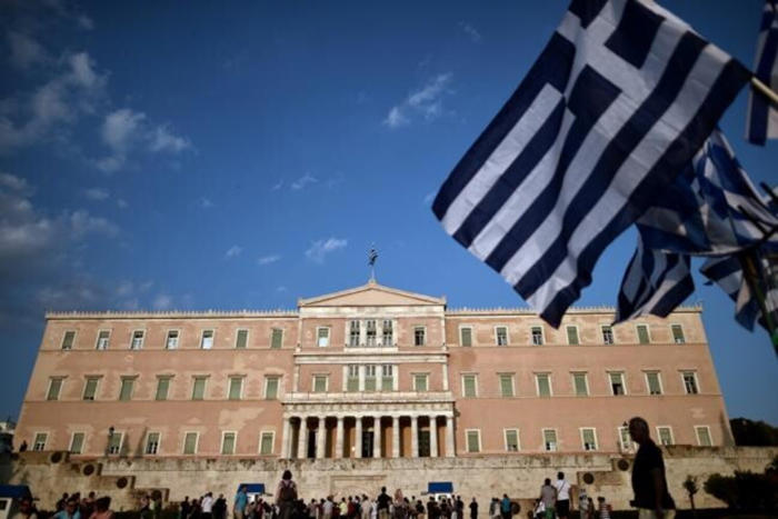 la grecia ha introdotto la settimana lavorativa di sei giorni