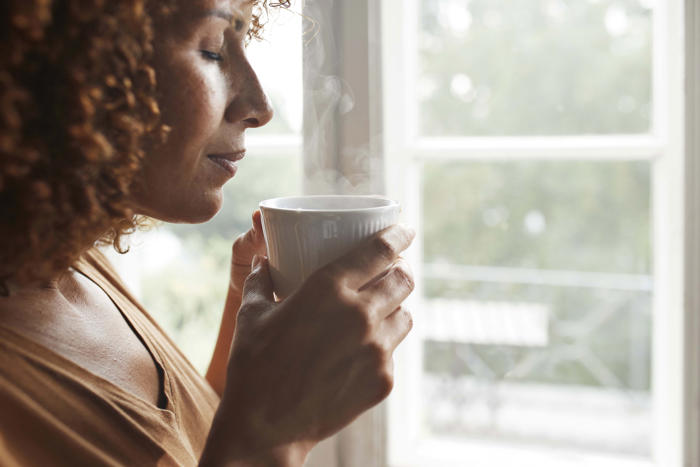does drinking hot water help in fat or weight loss?