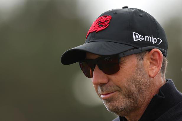sergio garcia gets into heated exchange with rules officials after slow-play warning at british open qualifier
