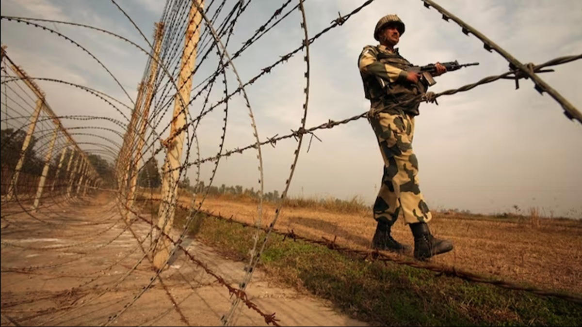 pak intruder shot dead by border troops near international border in punjab