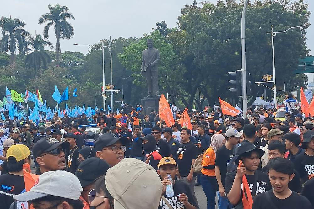 ribuan buruh demo geruduk istana negara besok, ini 7 tuntutannya