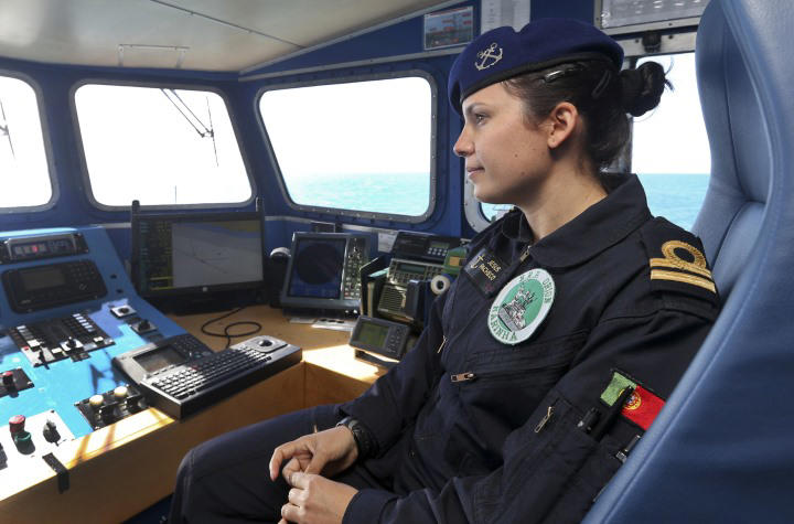 marinha acompanha passagem de navio russo em águas nacionais
