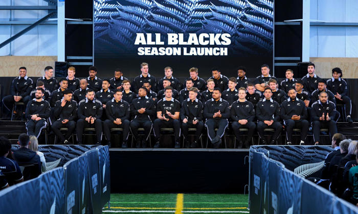 all blacks’ alchemists are trying to turn mud-slinging into black gold