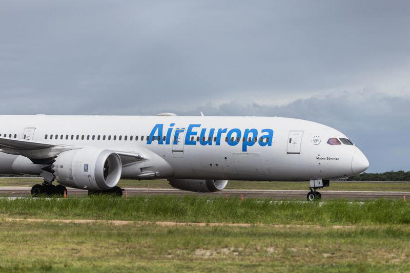 los pasajeros del vuelo desviado de air europa relatan su calvario por las turbulencias