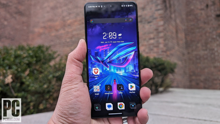 Asus ROG Phone 8 Pro. Ảnh: PCMag