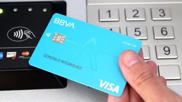 bbva cobrará 70 pesos por el uso de la tarjeta de débito, será mensual