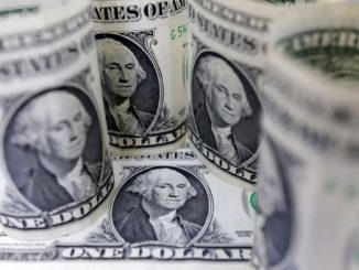 dólar caminha para r$ 5,70 com mal-estar renovado após fala de lula sobre câmbio