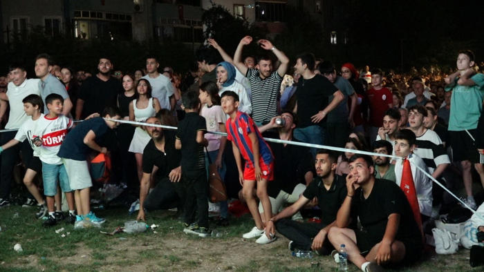 kırklareli’nde milli maç heyecanı dev ekranda yaşandı