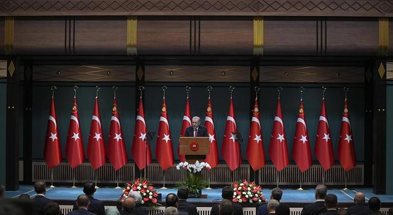 erdoğan'dan kayseri ve suriye'de yaşanan provokasyonlara sert tepki: bayrağa uzanan eli kırarız