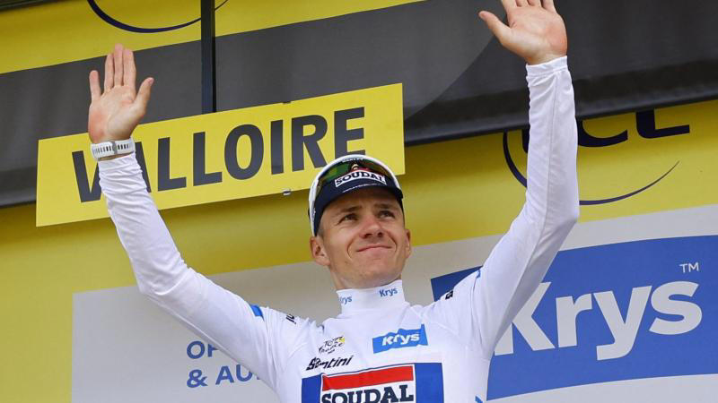 « remco va nous surprendre » : un cycliste français voit evenepoel prendre le maillot jaune