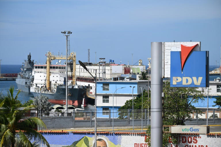 navios militares russos chegam ao porto venezuelano de la guaira