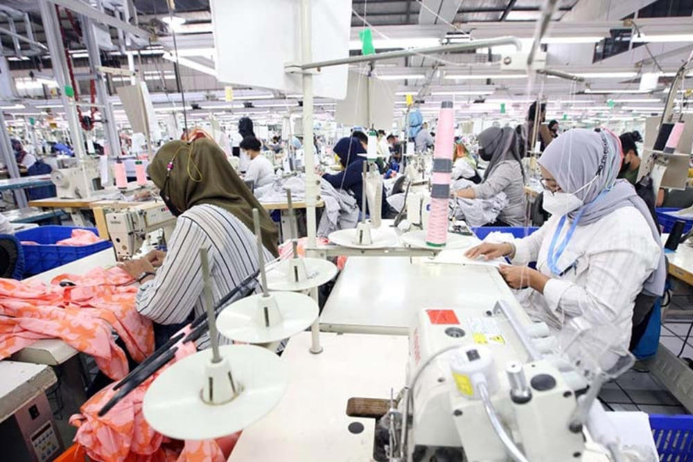 waspada siasat baru china akali surplus produksi tekstil, indonesia jadi korban