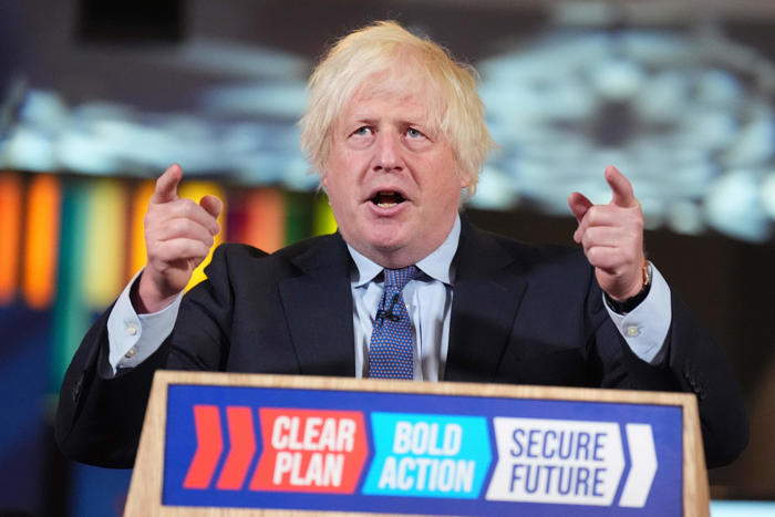 tories accused of ‘desperate new low’ as boris johnson returns at 11th hour to save sunak campaign