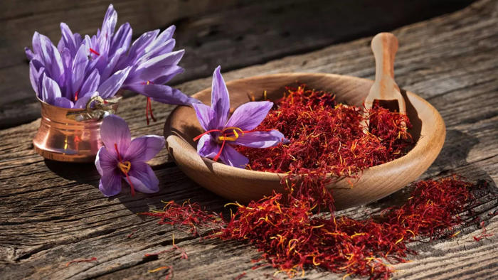 how to, how to identify fake saffron and its remarkable benefits