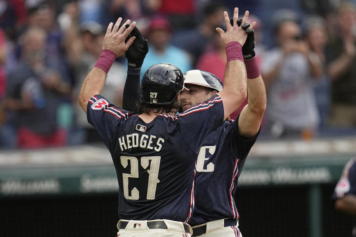 bo naylor's sac fly in 9th sends al central-leading guardians to 7-6 win over lowly white sox