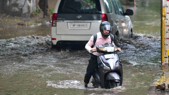 imd issues ‘orange' alert for delhi, ‘red' alert in gujarat amid rainfall | weather updates