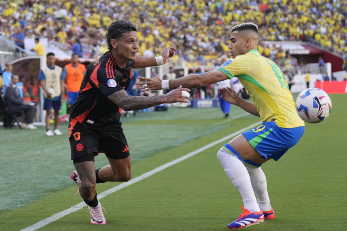 colombia draws brazil 1-1 and will play panama in quarterfinals while seleção face uruguay