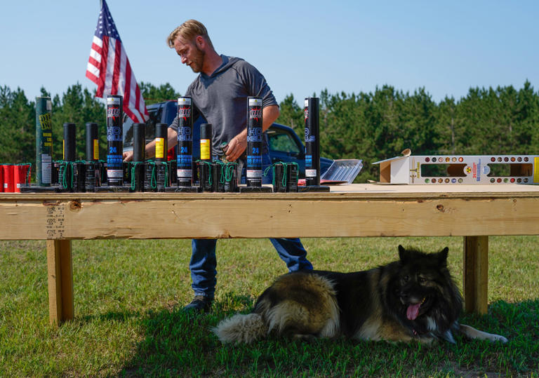 Pets don't like fireworks. How you can help soothe their nerves
