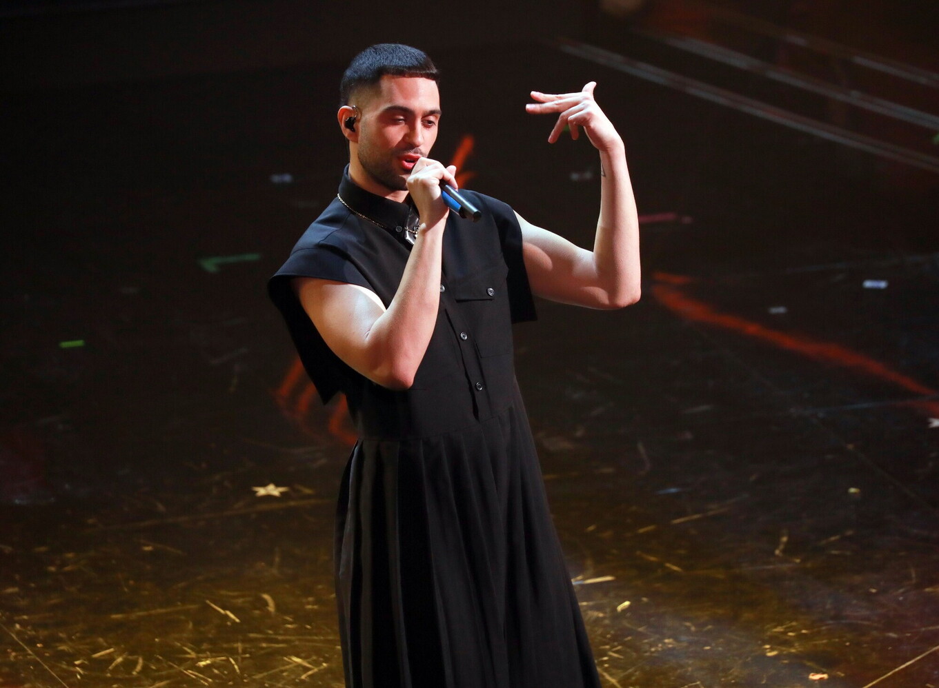 Mahmood "smascherato" Da Ornella Vanoni: "Ha Un Fidanzato Che Cucina ...