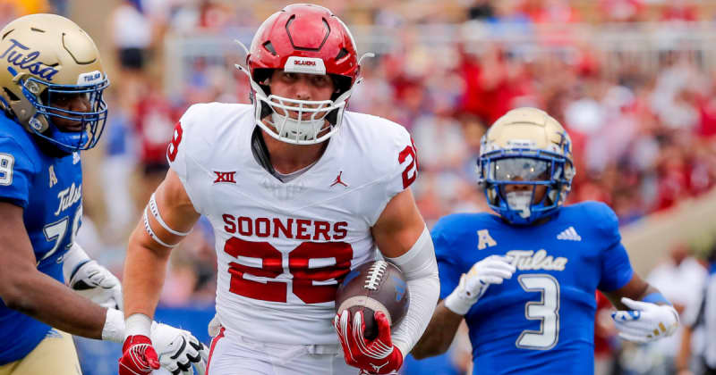 OU Linebacker Danny Stutsman Named First-team All-American By Walter Camp