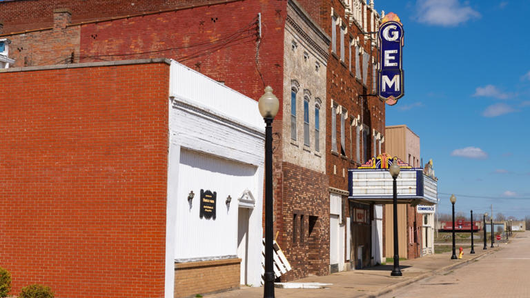 12 of the Scariest Small Towns in America as Voted by Travelers