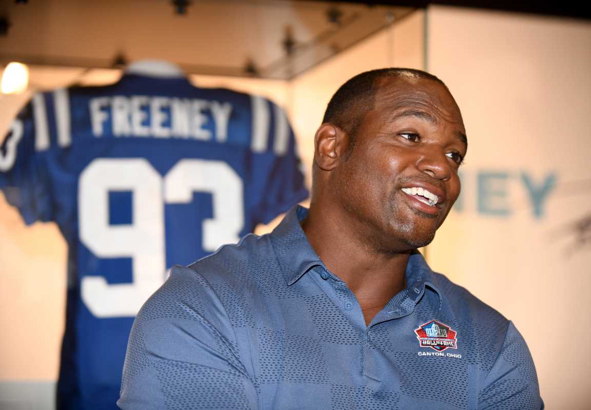 Dwight Freeney Let The World Know It's Time For His Former Colts ...