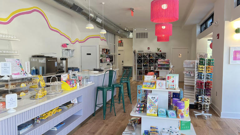 New D.C. crafting & community space blends making, art and cocktails